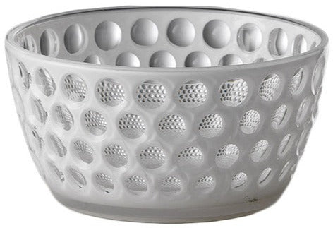 Add a touch of elegance to your outdoor entertaining with the Mario Luca Giusti Lente Acrylic Collection bowl, featuring a clear design adorned with a pattern of raised circular bumps.